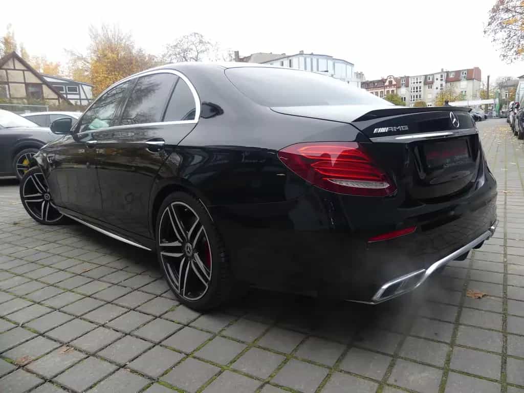 Mercedes-Benz E-Class 03/2017-photo-20