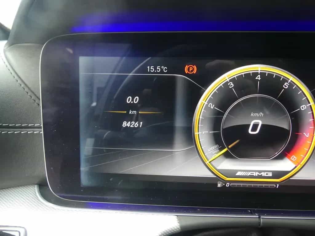 Mercedes-Benz E-Class 03/2017-photo-25