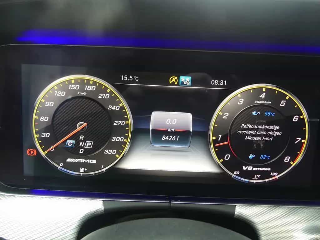 Mercedes-Benz E-Class 03/2017-photo-26