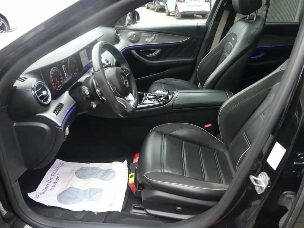 Mercedes-Benz E-Class 03/2017-photo-4