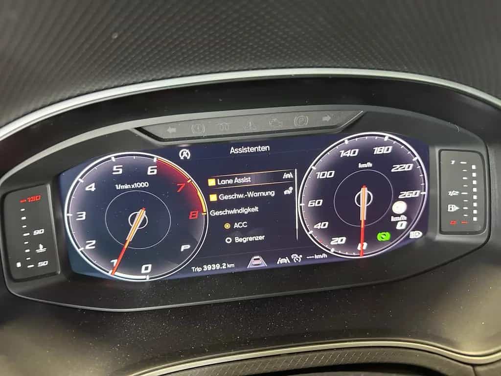 Seat Arona 1,5TSI DSG FR 18´´AHK Alcant. Full LED NAV 05/2025-photo-10