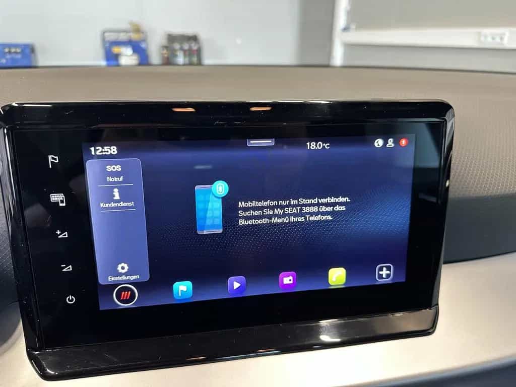 Seat Arona 1,5TSI DSG FR 18´´AHK Alcant. Full LED NAV 05/2025-photo-18