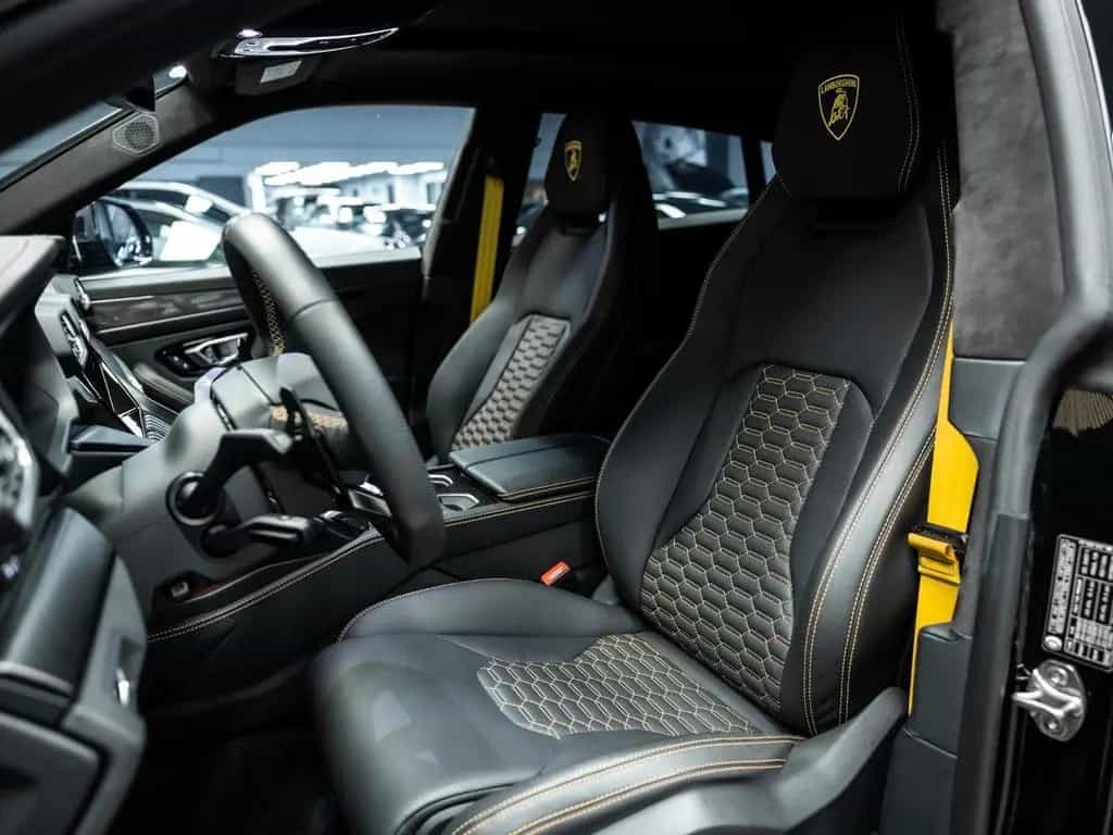 Lamborghini Urus 4.0 V8 S | Urus S | BTW | Akrapovic | luftf 07/2023-photo-1