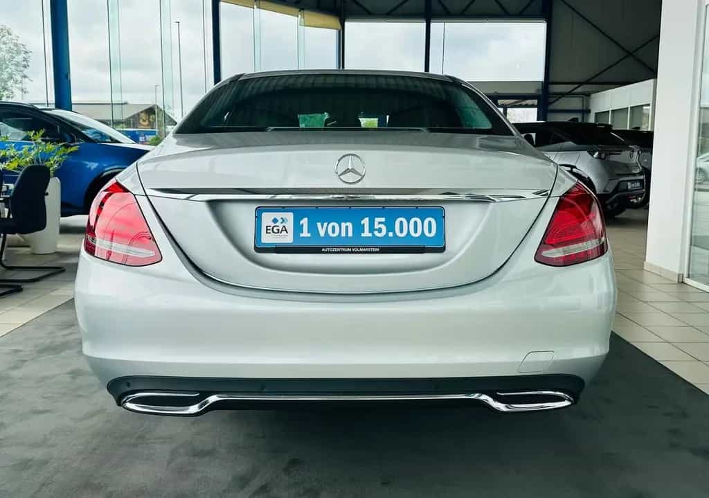 Mercedes-Benz C-Class 180 1.6 Avantgarde Navi AHK LED PDC v+h SHZG 07/2015-photo-1