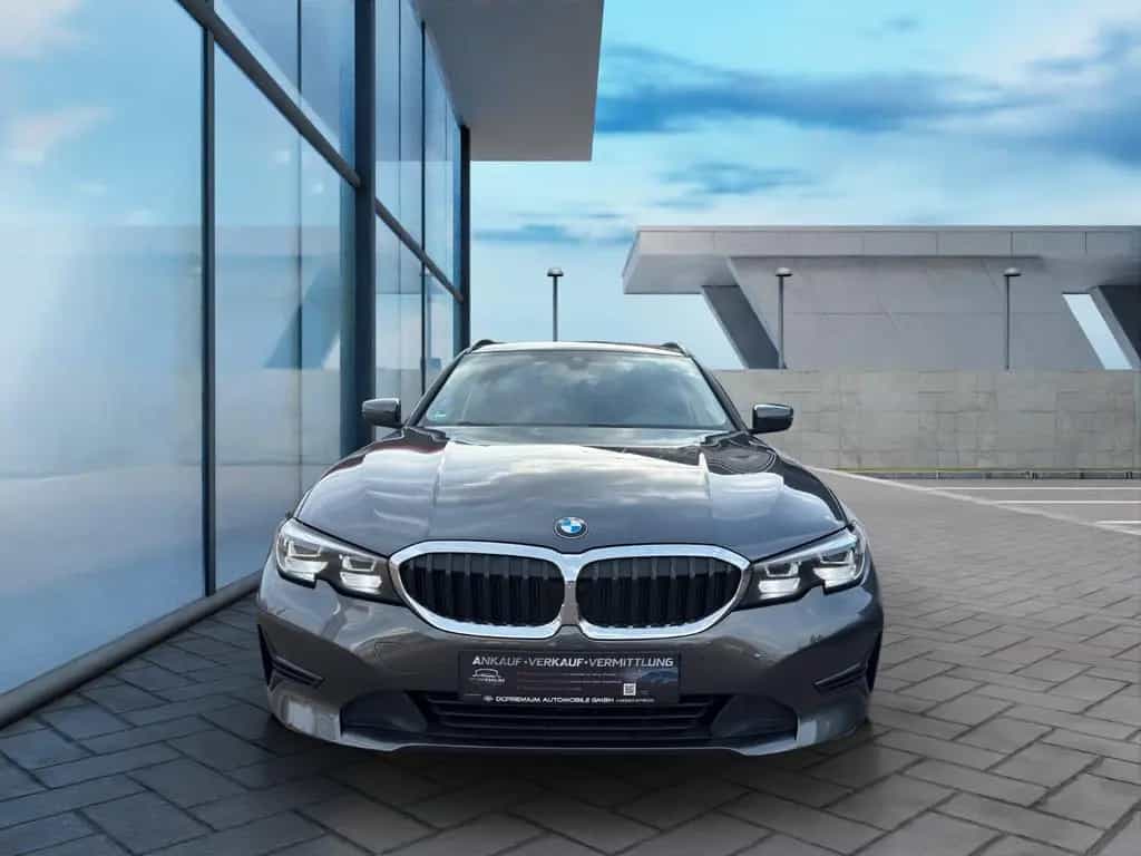 BMW 320 d xDrive Advantage,Leder,Live Co,Mild Hybrid 08/2021-photo-1