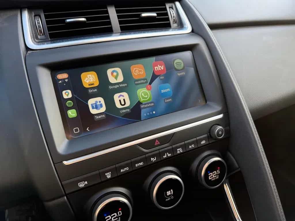 Jaguar E-Pace D150 CarPlay AHK Kamera LED Scheinwerfer 06/2020-photo-18