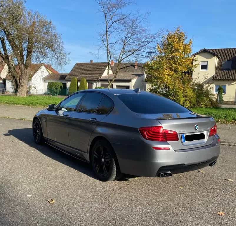 BMW 5 Series 550i xDrive M Sport HUD Harman/Kardon 07/2016-photo-6
