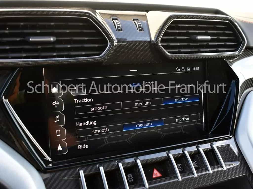 Lamborghini Urus Pano Carbon Ext+Int B&O 23 Zoll ADAS Massag 09/2020-photo-25