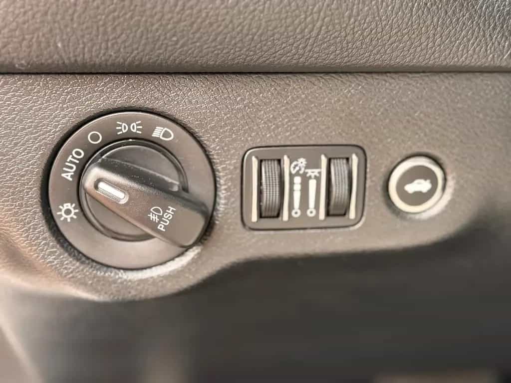 Dodge Challenger R/T*5.7L*V8*KLIMA*USA*KEYLESS* 09/2020-photo-11