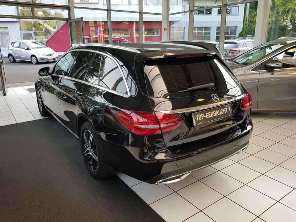 Mercedes-Benz C-Class 180 AVANTGARDE LED EL.HECK KAMERA SHZ PTS AMBI 09/2019-photo-3
