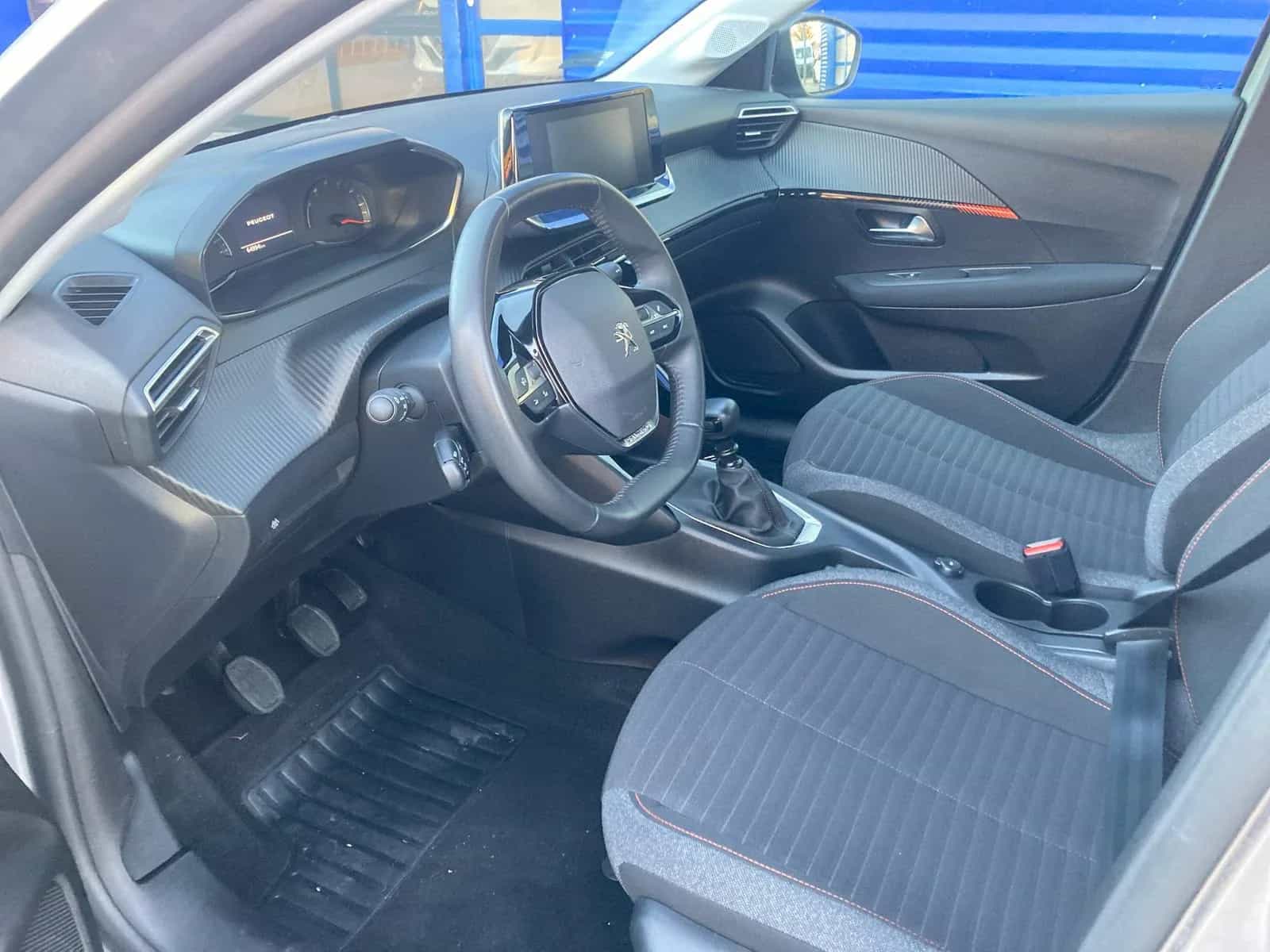 Peugeot 208 05/2023-photo-5