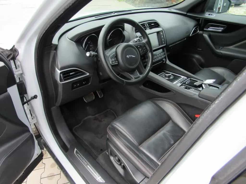 Jaguar F-Pace 30d Prestige AWD, AHK, XENON, NAVI 11/2016-photo-11