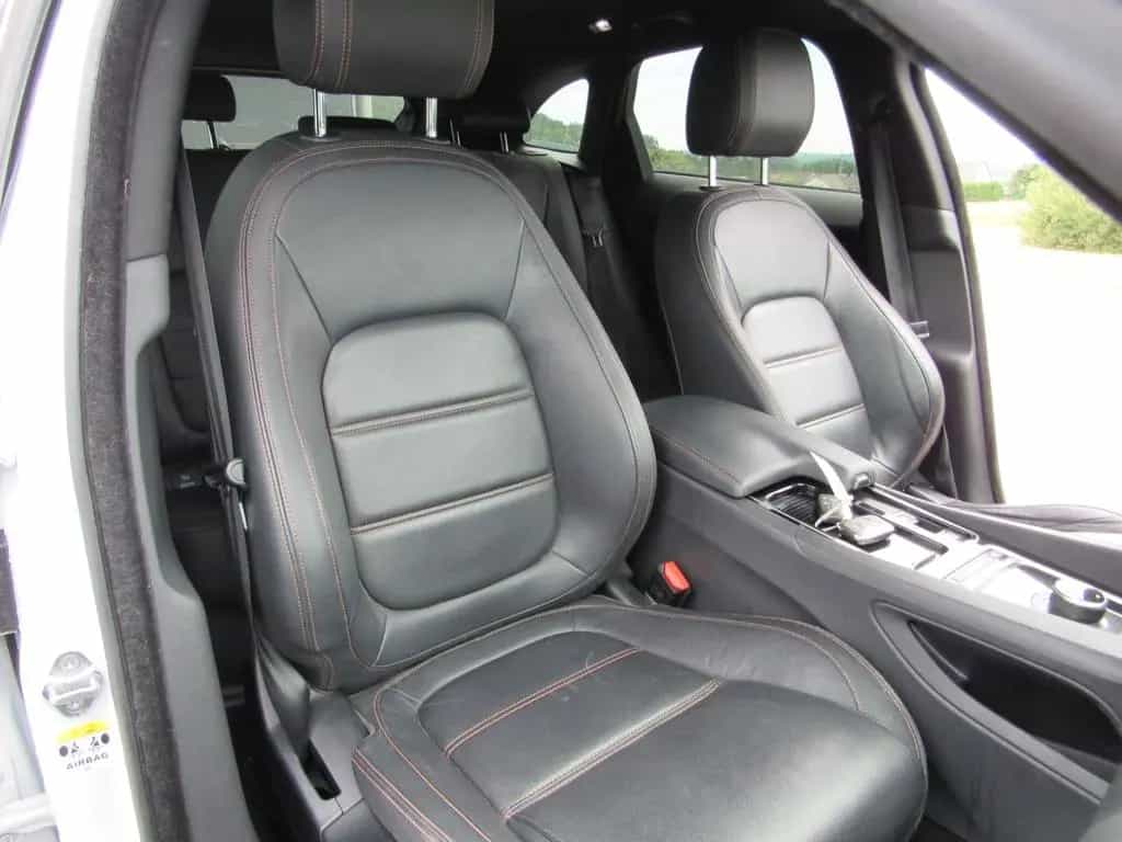 Jaguar F-Pace 30d Prestige AWD, AHK, XENON, NAVI 11/2016-photo-17