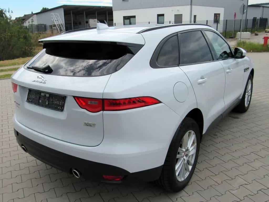 Jaguar F-Pace 30d Prestige AWD, AHK, XENON, NAVI 11/2016-photo-2