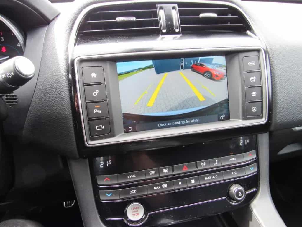 Jaguar F-Pace 30d Prestige AWD, AHK, XENON, NAVI 11/2016-photo-26
