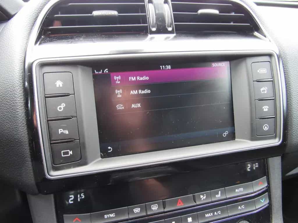 Jaguar F-Pace 30d Prestige AWD, AHK, XENON, NAVI 11/2016-photo-28