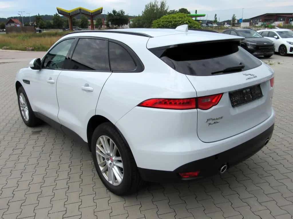 Jaguar F-Pace 30d Prestige AWD, AHK, XENON, NAVI 11/2016-photo-3
