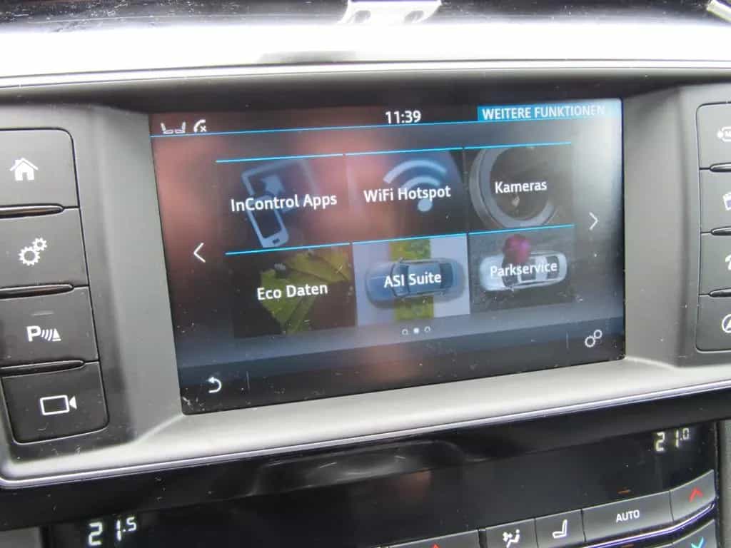 Jaguar F-Pace 30d Prestige AWD, AHK, XENON, NAVI 11/2016-photo-31