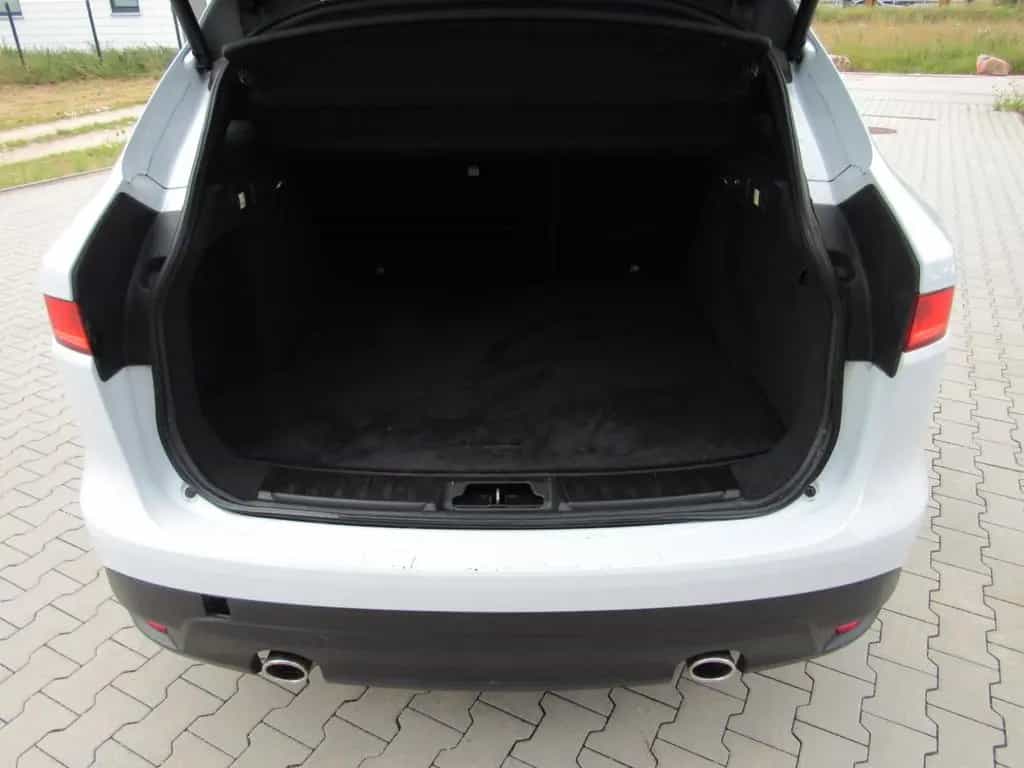 Jaguar F-Pace 30d Prestige AWD, AHK, XENON, NAVI 11/2016-photo-5