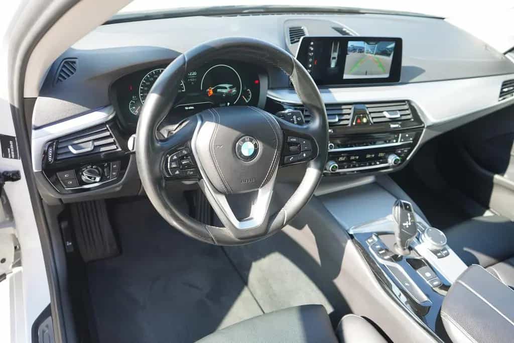 BMW 5 Series 520d Touring LED Navi ACC AHK Virtual Cockpit 06/2019-photo-10