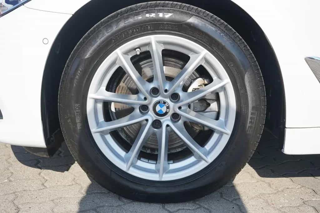 BMW 5 Series 520d Touring LED Navi ACC AHK Virtual Cockpit 06/2019-photo-9