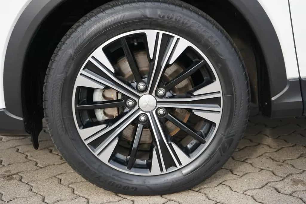 Mitsubishi Eclipse Cross 1.5 Spirit+ 2WD Sitzheizung Klima 03/2021-photo-36