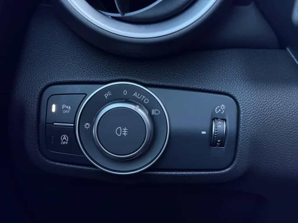 Alfa Romeo Giulia Veloce Q4 PANORAMA+PDC+KAMERA+MEMORY+SHZ 10/2023-photo-19