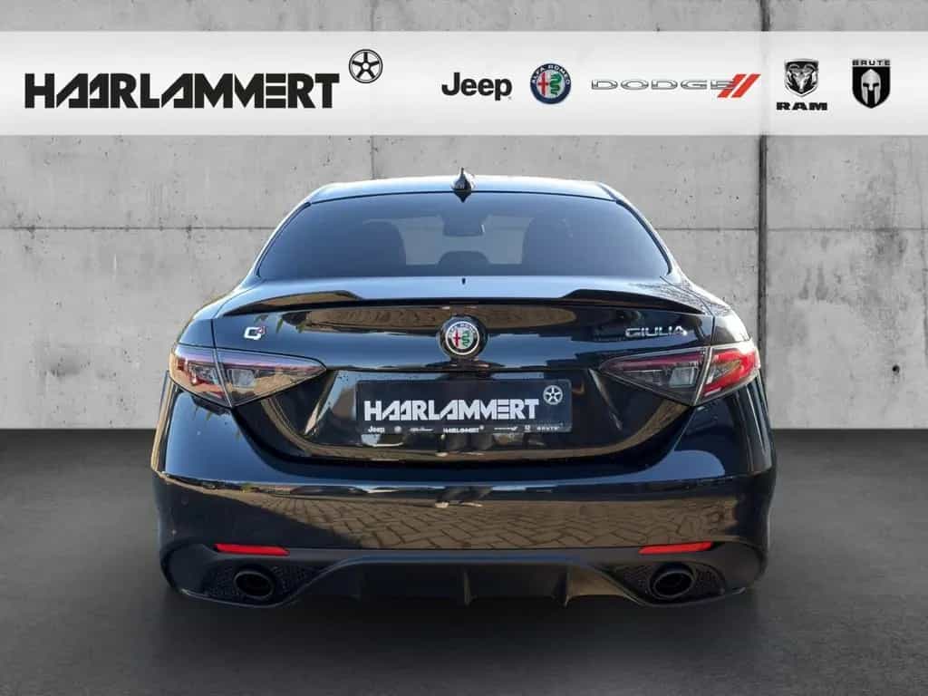 Alfa Romeo Giulia Veloce Q4 PANORAMA+PDC+KAMERA+MEMORY+SHZ 10/2023-photo-5