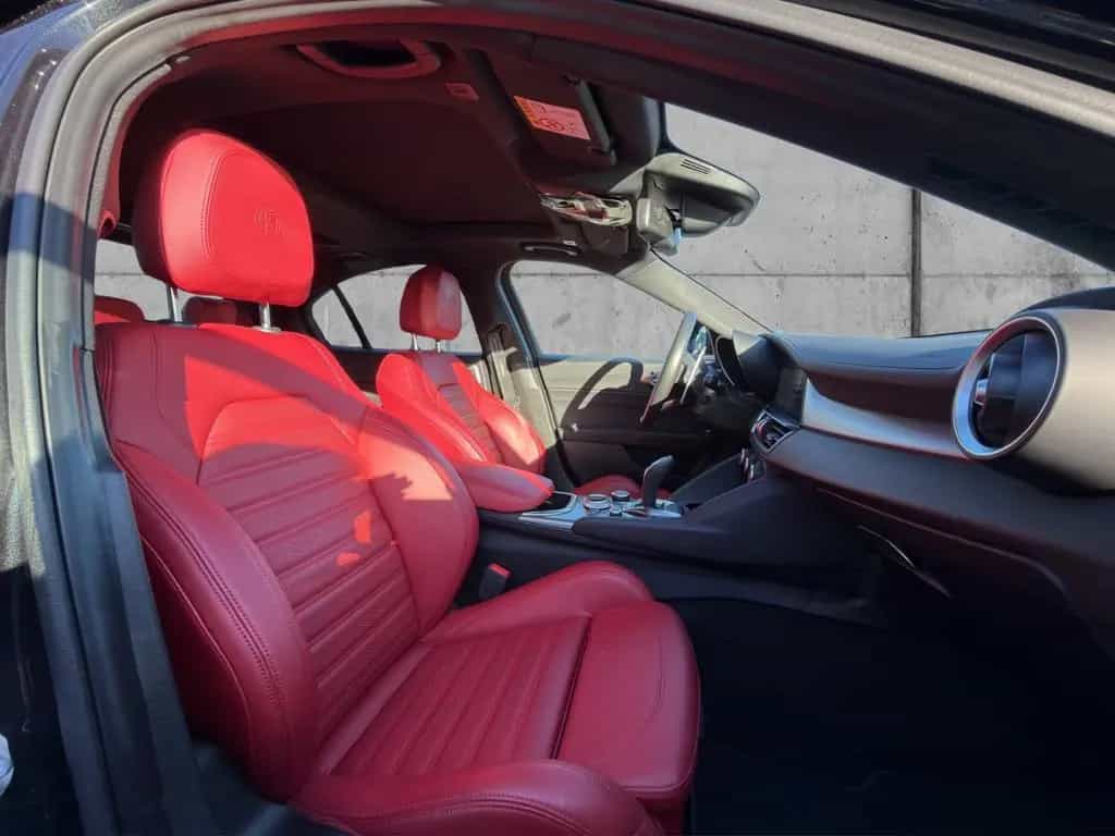 Alfa Romeo Giulia Veloce Q4 PANORAMA+PDC+KAMERA+MEMORY+SHZ 10/2023-photo-6