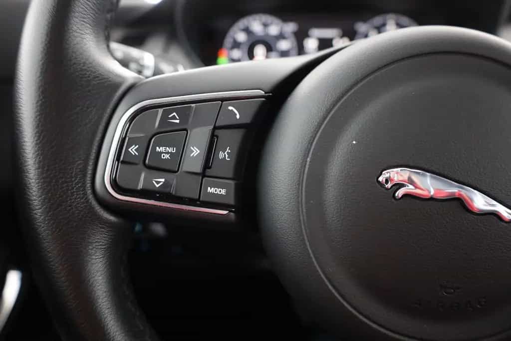 Jaguar E-Pace 2.0 AWD LED ACC Virtual Cockpit DAB 01/2021-photo-17