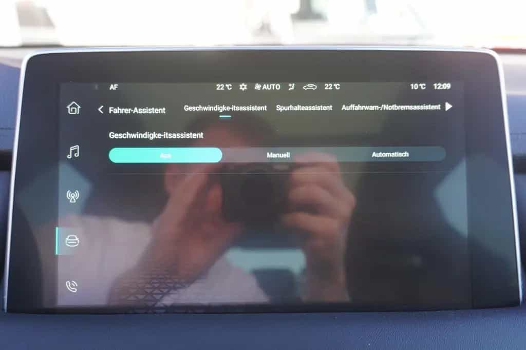 MG HS 1.5 T-GDI Luxury Aut. LED Navi Panorama 360° 02/2024-photo-25