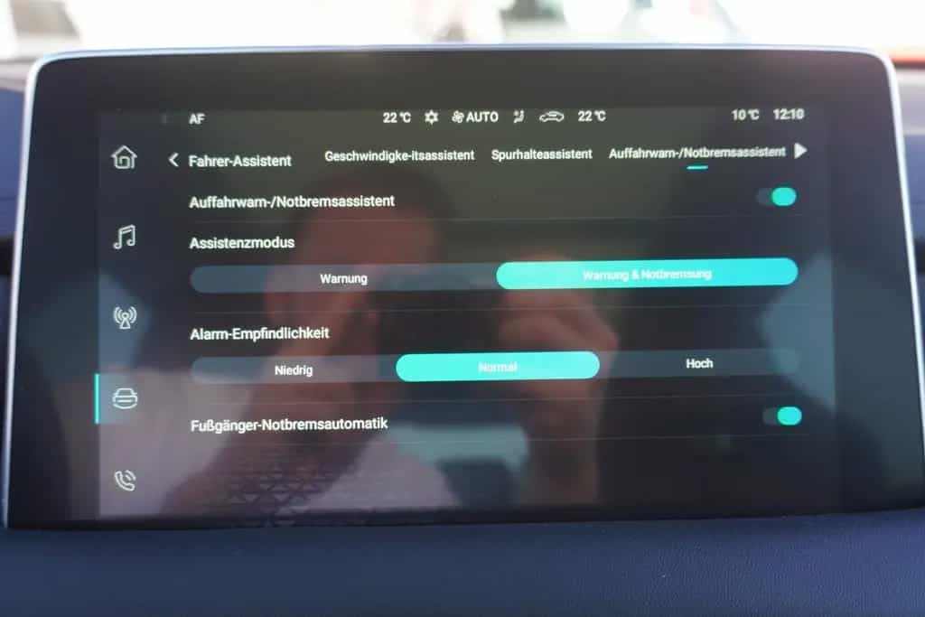 MG HS 1.5 T-GDI Luxury Aut. LED Navi Panorama 360° 02/2024-photo-27