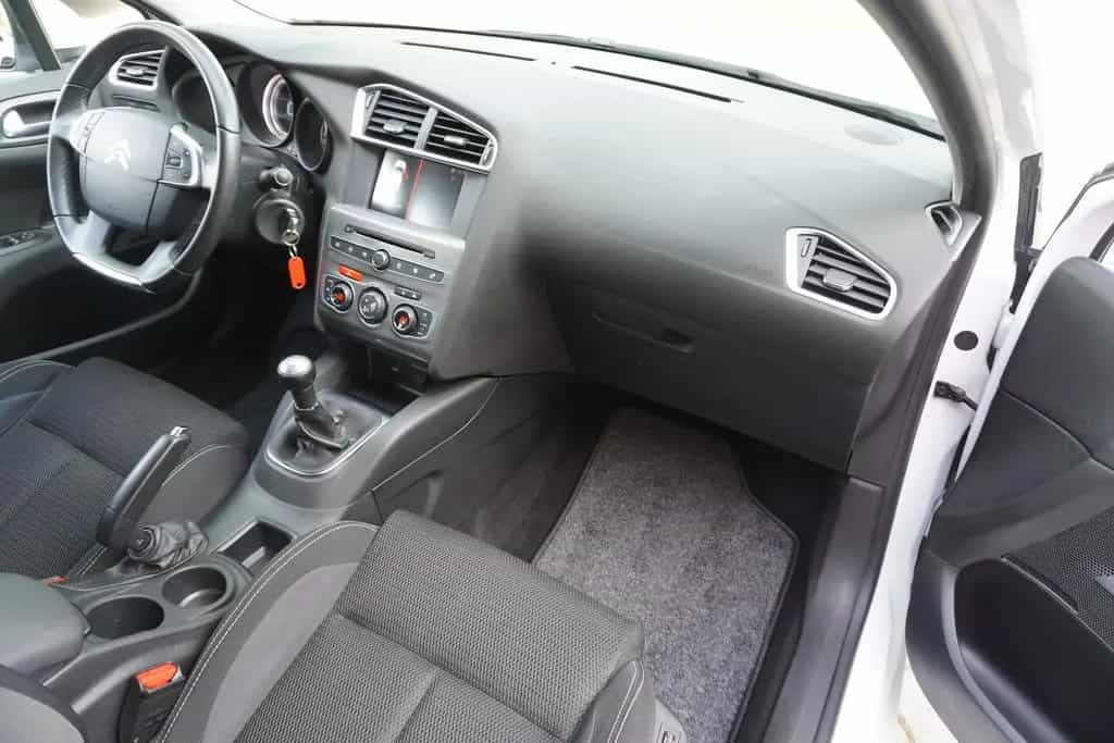 Citroën C4 1.2 12V e-THP Live Android Apple Sitzheizung 05/2018-photo-12