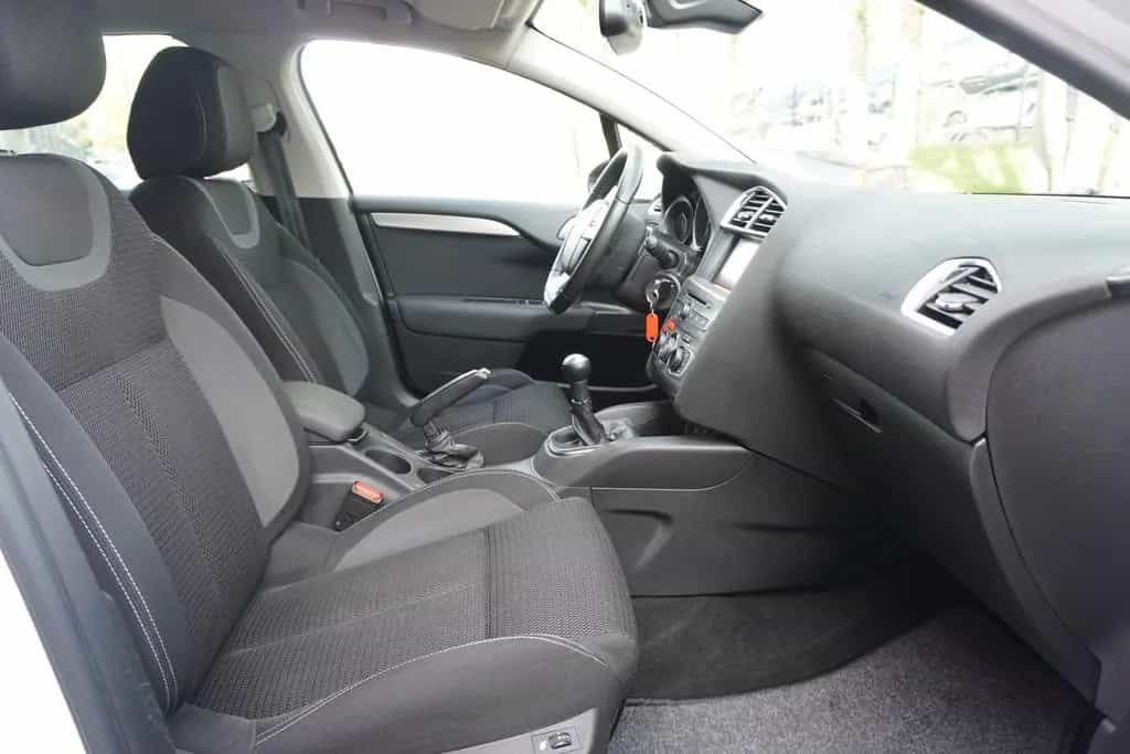 Citroën C4 1.2 12V e-THP Live Android Apple Sitzheizung 05/2018-photo-13