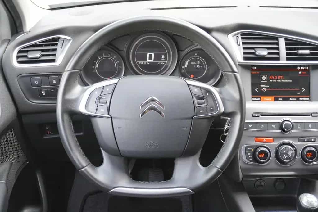 Citroën C4 1.2 12V e-THP Live Android Apple Sitzheizung 05/2018-photo-15