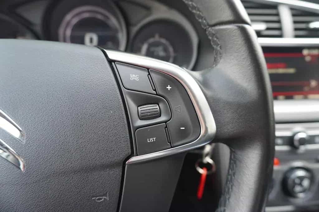 Citroën C4 1.2 12V e-THP Live Android Apple Sitzheizung 05/2018-photo-18