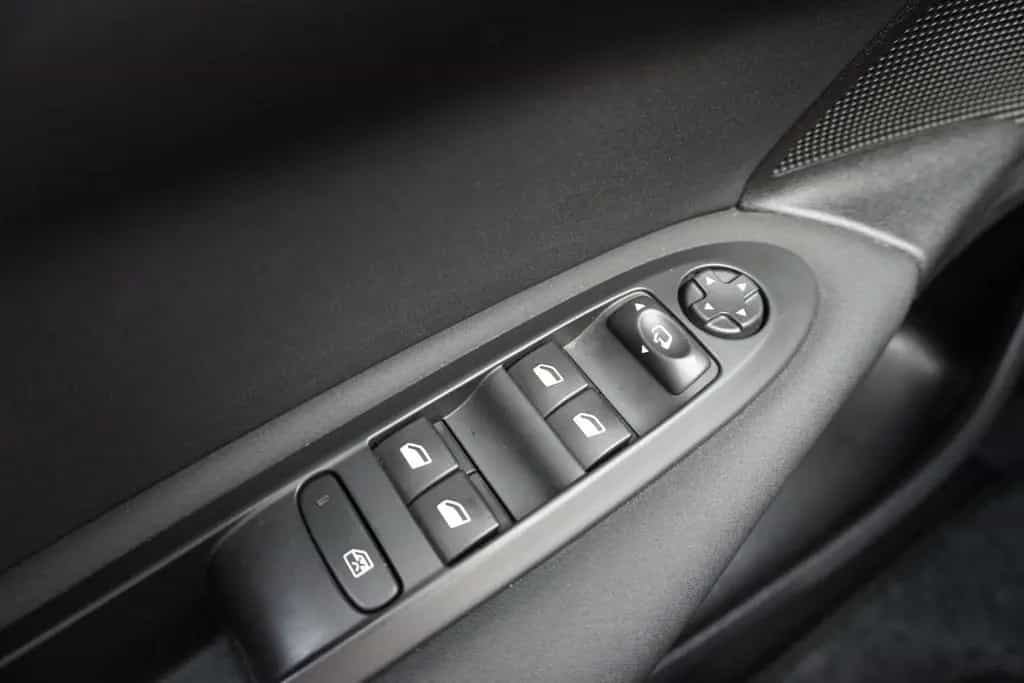 Citroën C4 1.2 12V e-THP Live Android Apple Sitzheizung 05/2018-photo-21
