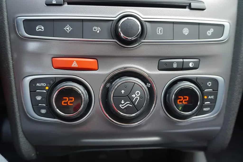 Citroën C4 1.2 12V e-THP Live Android Apple Sitzheizung 05/2018-photo-25