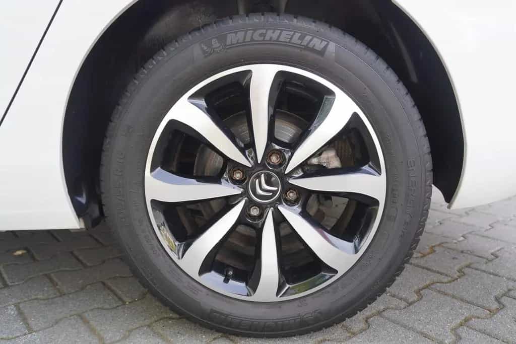 Citroën C4 1.2 12V e-THP Live Android Apple Sitzheizung 05/2018-photo-29