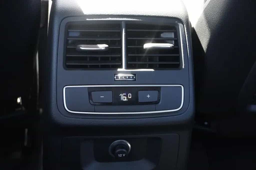 Audi A4 Avant 40 TDI quattro LED Navi ACC AHK DAB 09/2020-photo-26