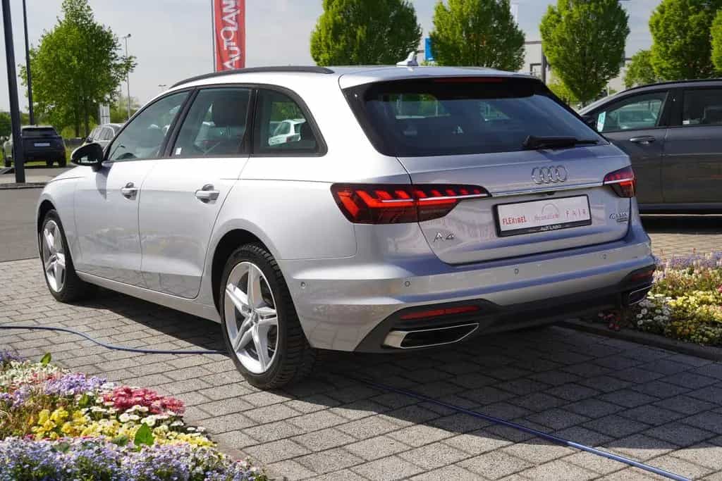 Audi A4 Avant 40 TDI quattro LED Navi ACC AHK DAB 09/2020-photo-5