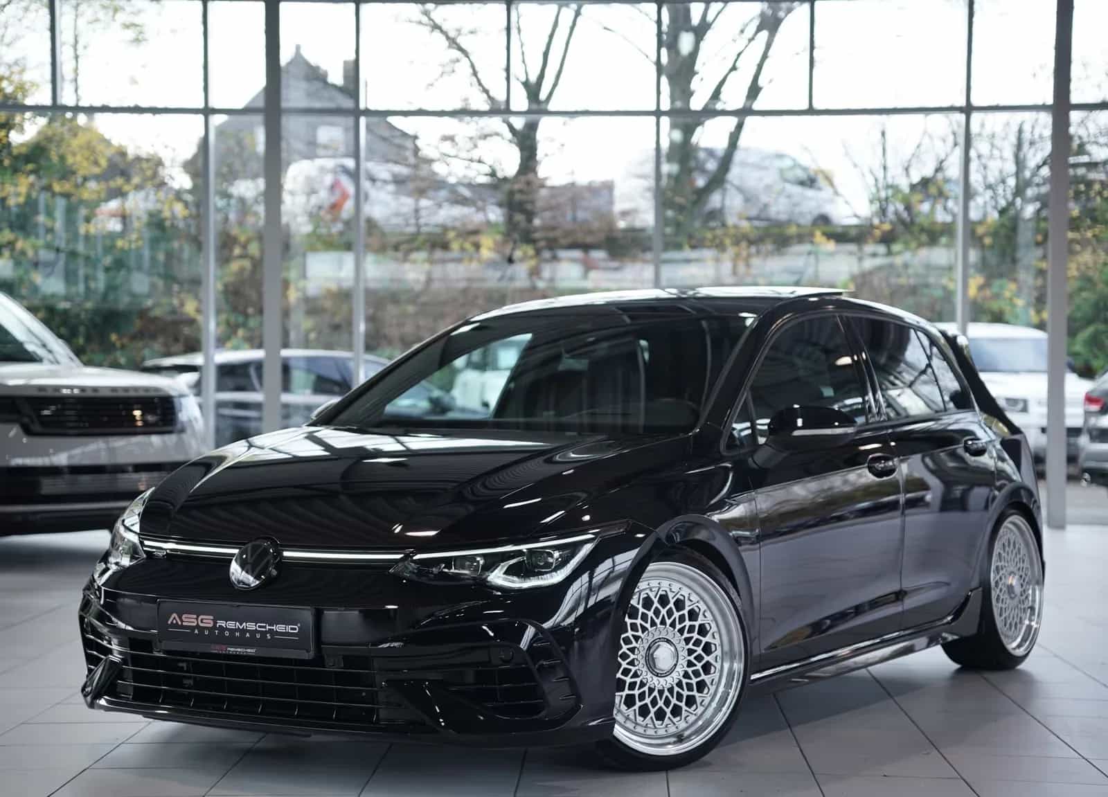 Volkswagen Golf 07/2023-photo-0