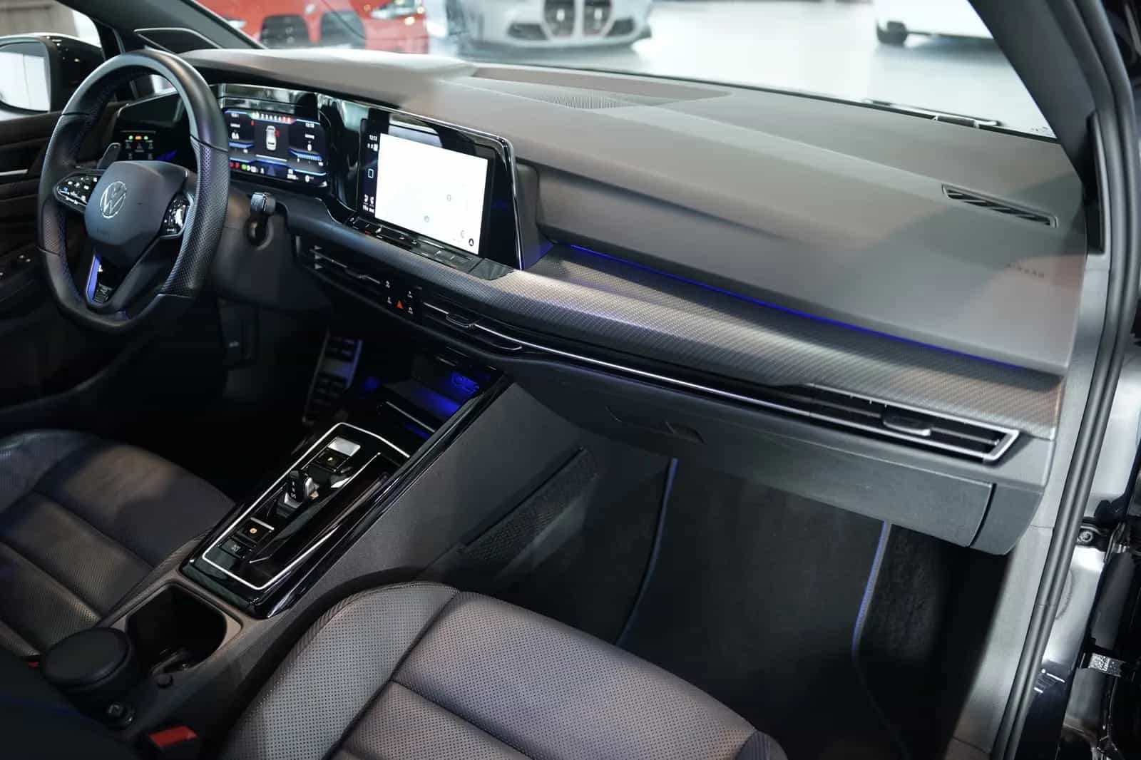 Volkswagen Golf 07/2023-photo-22