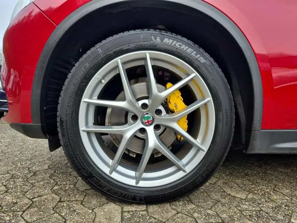 Alfa Romeo Stelvio 2.0 First Edition Q4 PDC Kamera AHK SHZ 07/2017-photo-11