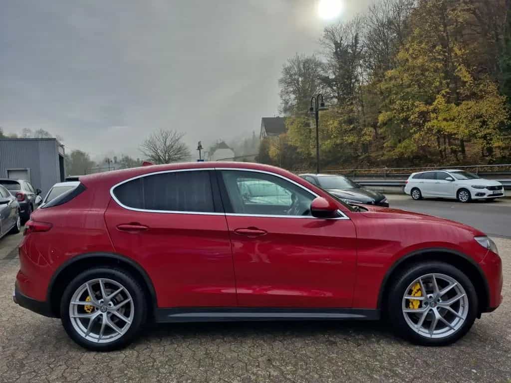 Alfa Romeo Stelvio 2.0 First Edition Q4 PDC Kamera AHK SHZ 07/2017-photo-2