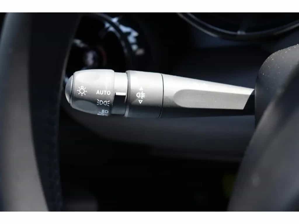 Alfa Romeo Junior IBRIDA Q4 1.2 VGT 145PS DCT6 SCHIEBEDACH 01/2026-photo-16