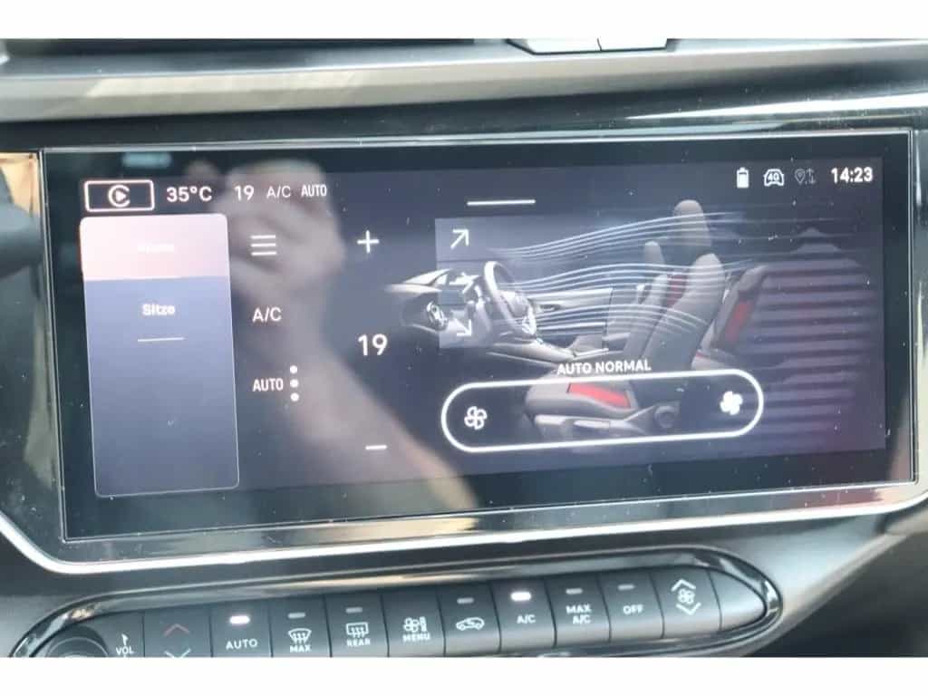 Alfa Romeo Junior IBRIDA Q4 1.2 VGT 145PS DCT6 SCHIEBEDACH 01/2026-photo-24