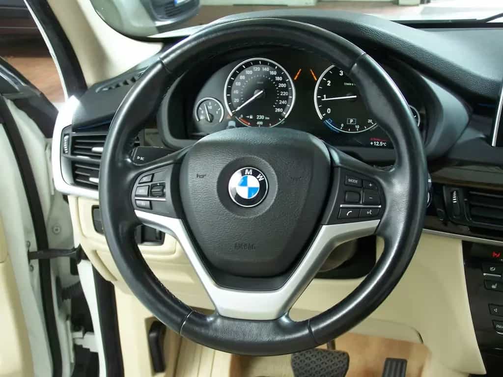 BMW X5 xDrive35i F15 PANORAM+HEAD+NAV+360° US IMPORT 07/2015-photo-6