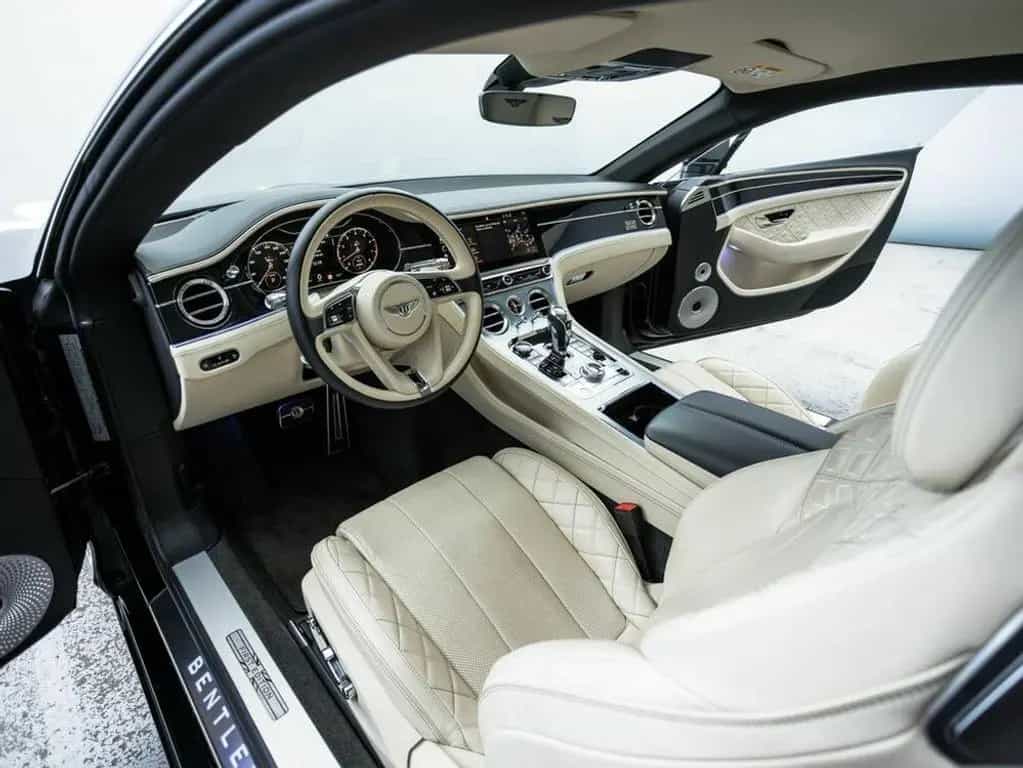 Bentley Continental GT First Edition W12 06/2018-photo-15