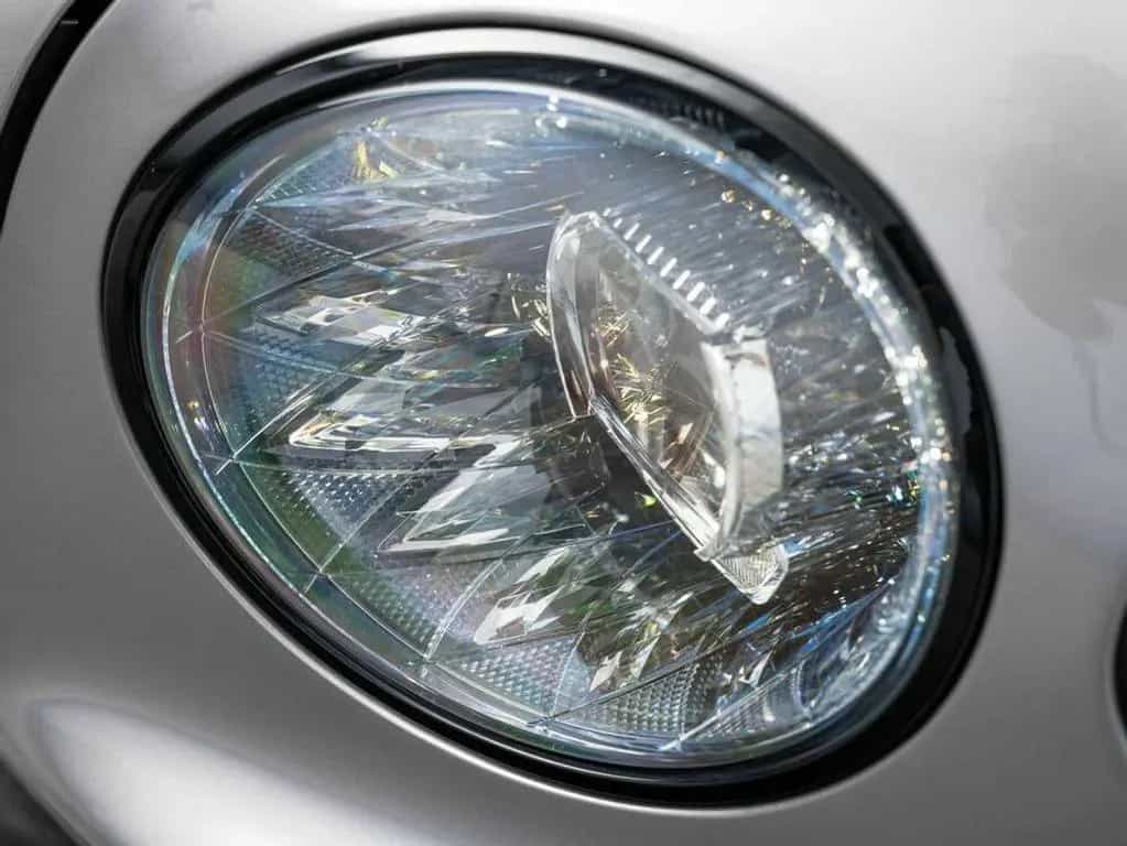 Bentley Flying Spur S V8 03/2024-photo-12